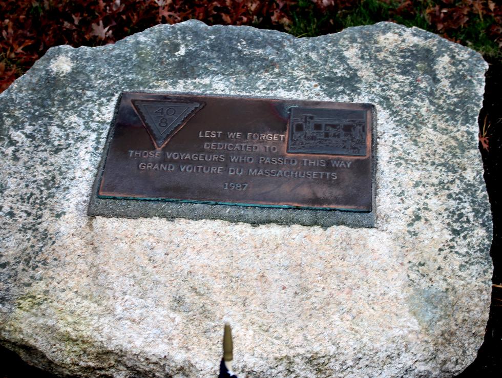 Bourne Mass National Cemetery - Grand Voiture du Massachusetts Memorial