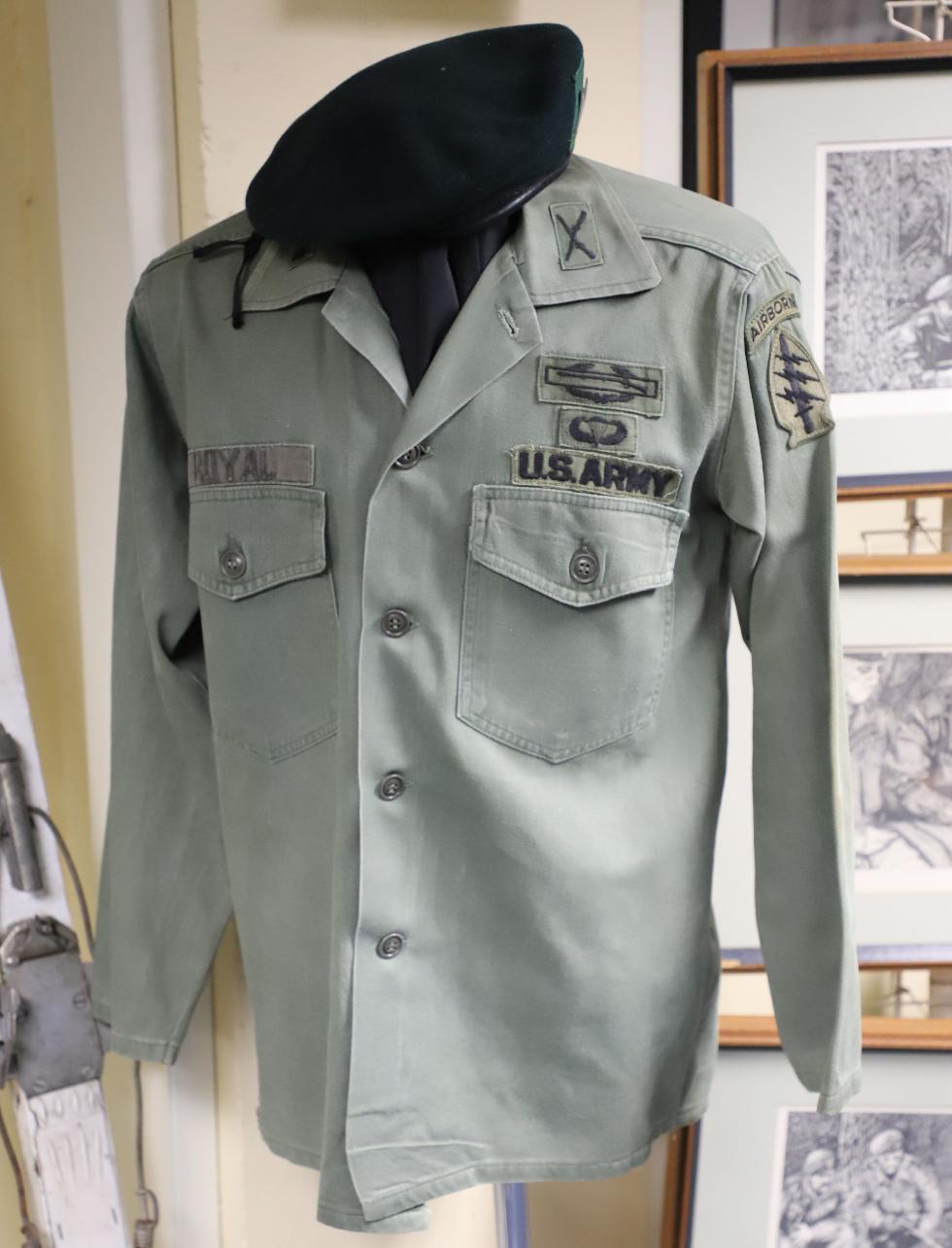 Fort Devens 10th Special Forces Uniform