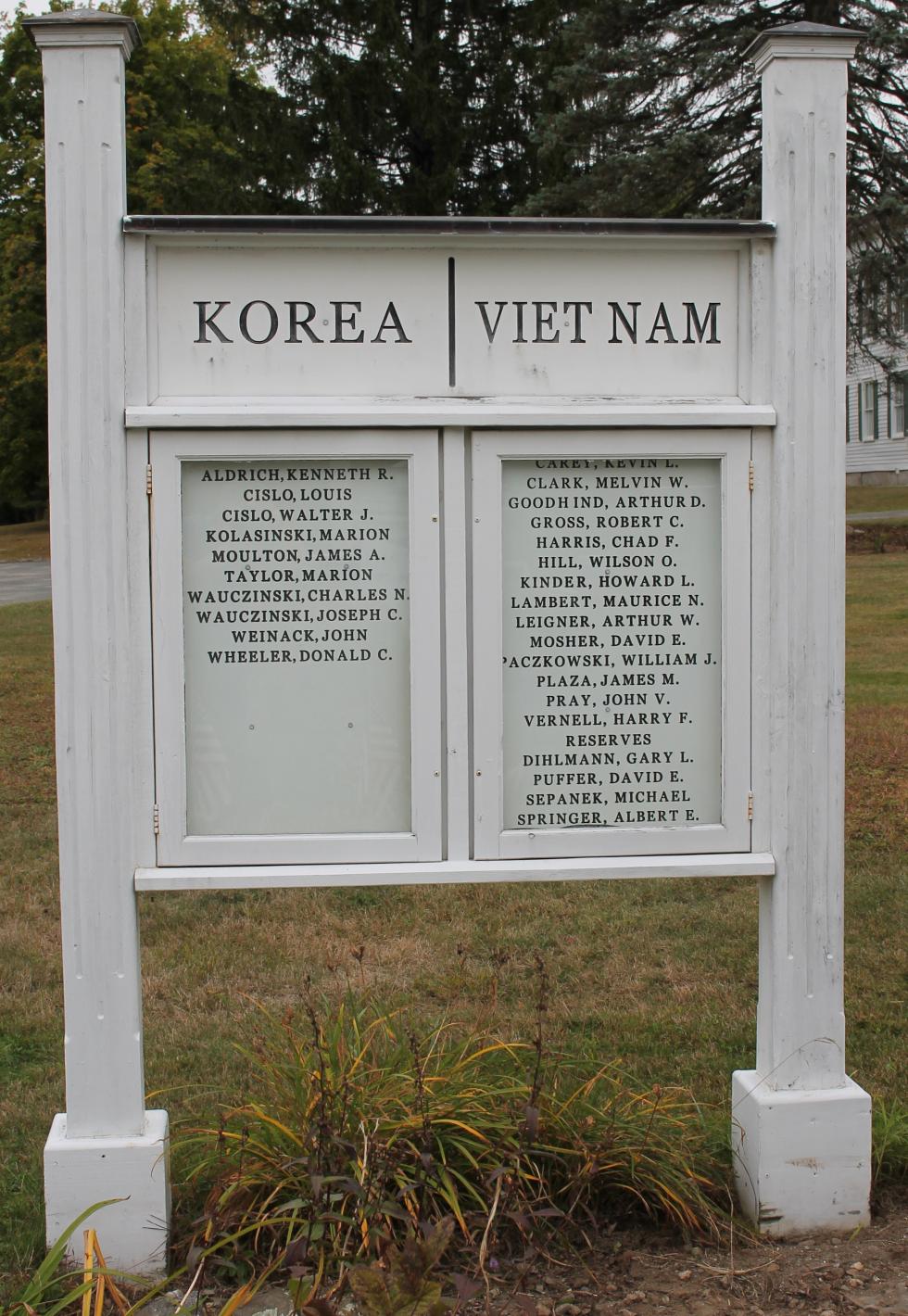 Shutesbury Massachusetts Korean War & Vietnam War Veterans Honor Roll