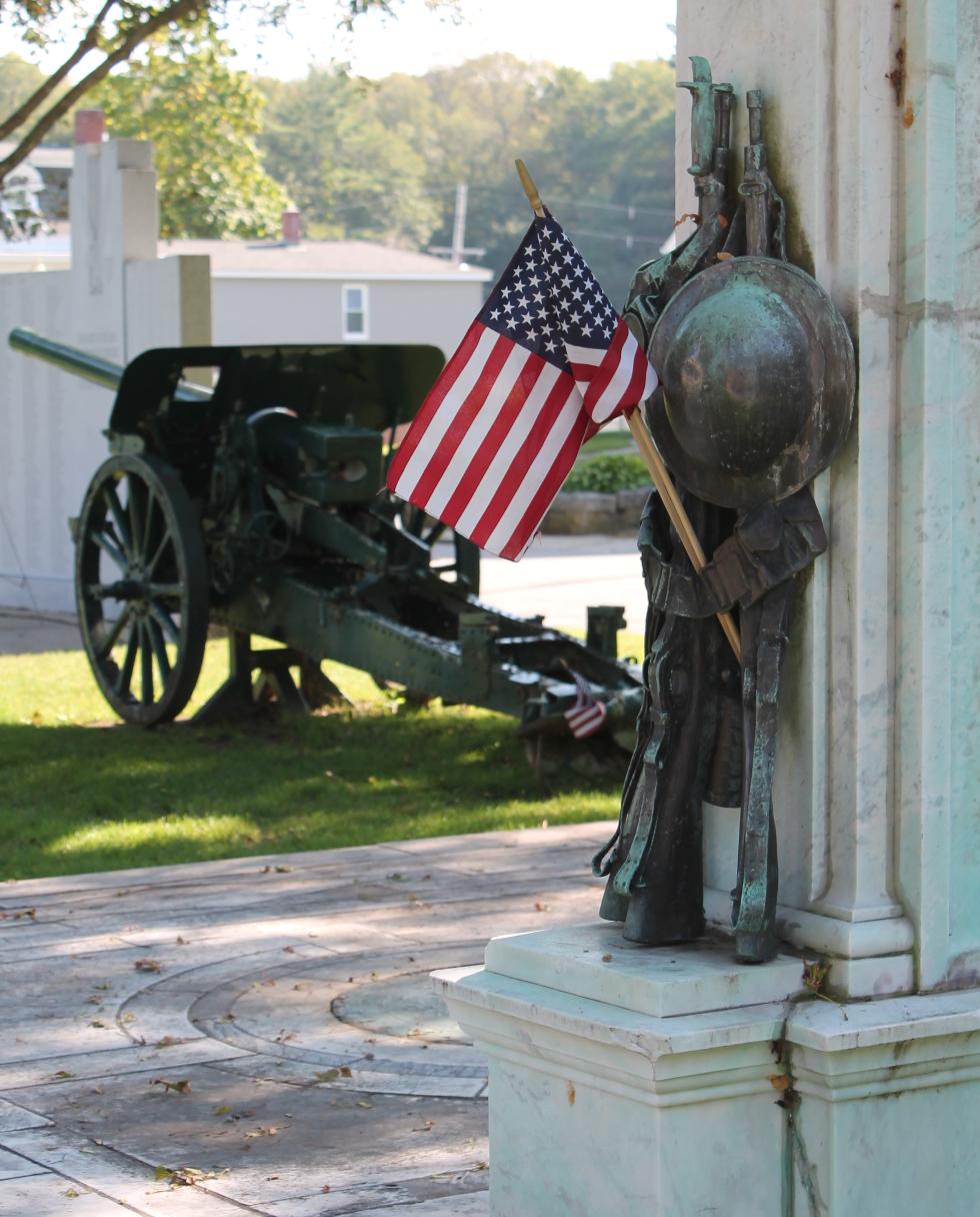 Uxbridge Massachusetts World War I Veterans Monument